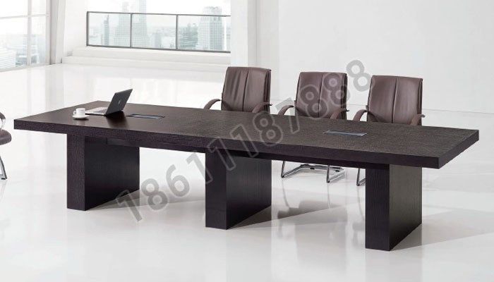 點(diǎn)擊查看商品:會(huì )議桌