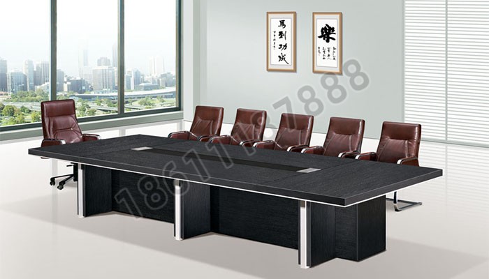 點(diǎn)擊查看商品:會(huì )議桌