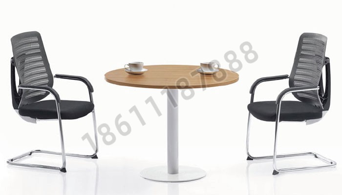 點(diǎn)擊查看商品:會(huì )議桌