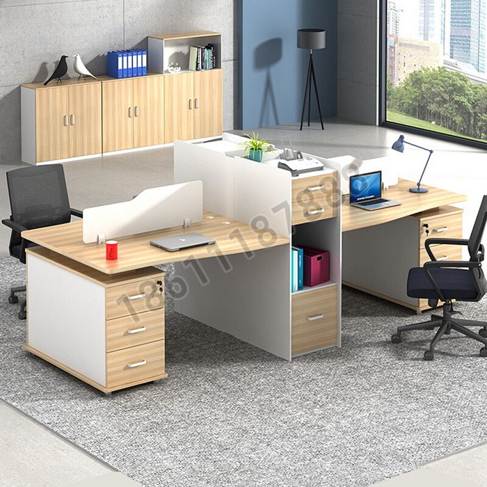 點(diǎn)擊查看商品:屏風(fēng)桌